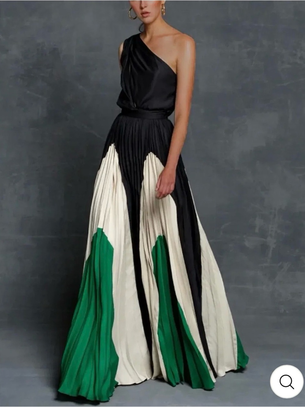 One shoulder maxi dress 👗 great for summer weddings